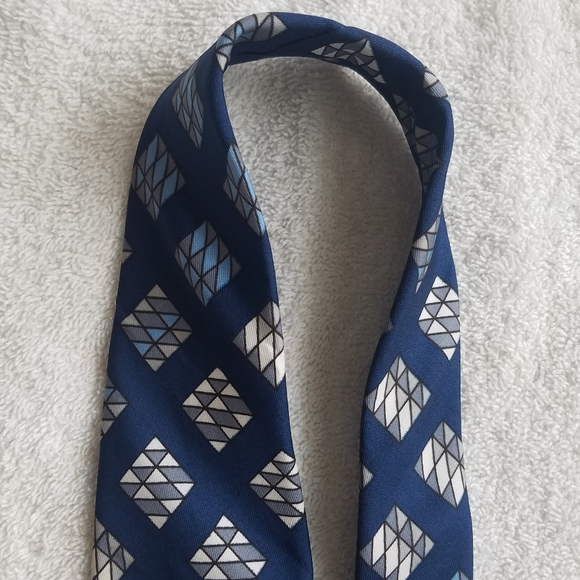 Gimbels Necktie / Suit Tie Blue Silk - Picture 5 of 15